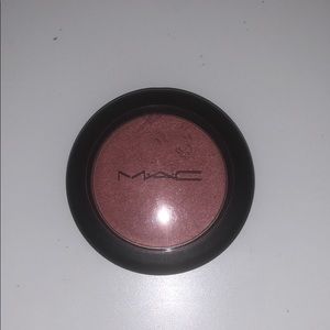 Mac blush in peachy keen
